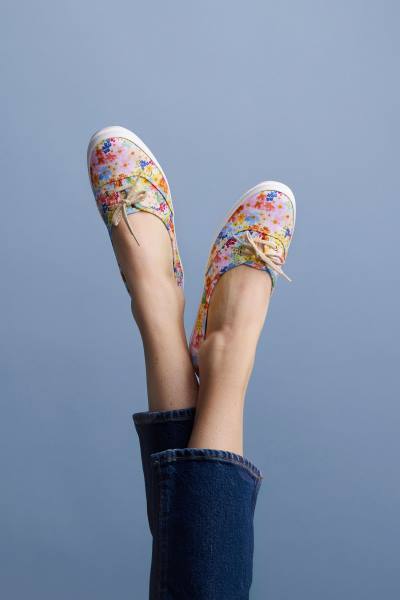 schoenen Keds x Rifle Paper Co. de mini margaux instapsneaker wit multi vrouwen 86BZ19